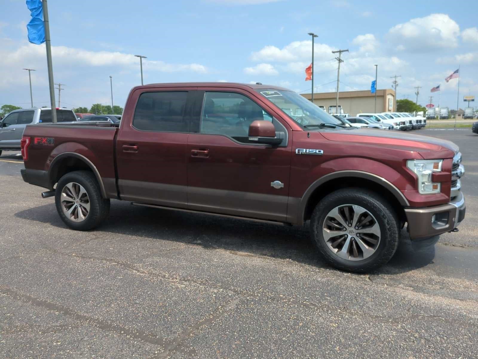 2015 Ford F-150 4WD SuperCrew 145" King Ranch